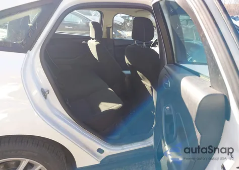 2018 Ford Focus Se z USA, uszkodzony, nr VIN 1FADP3FE4JL296499